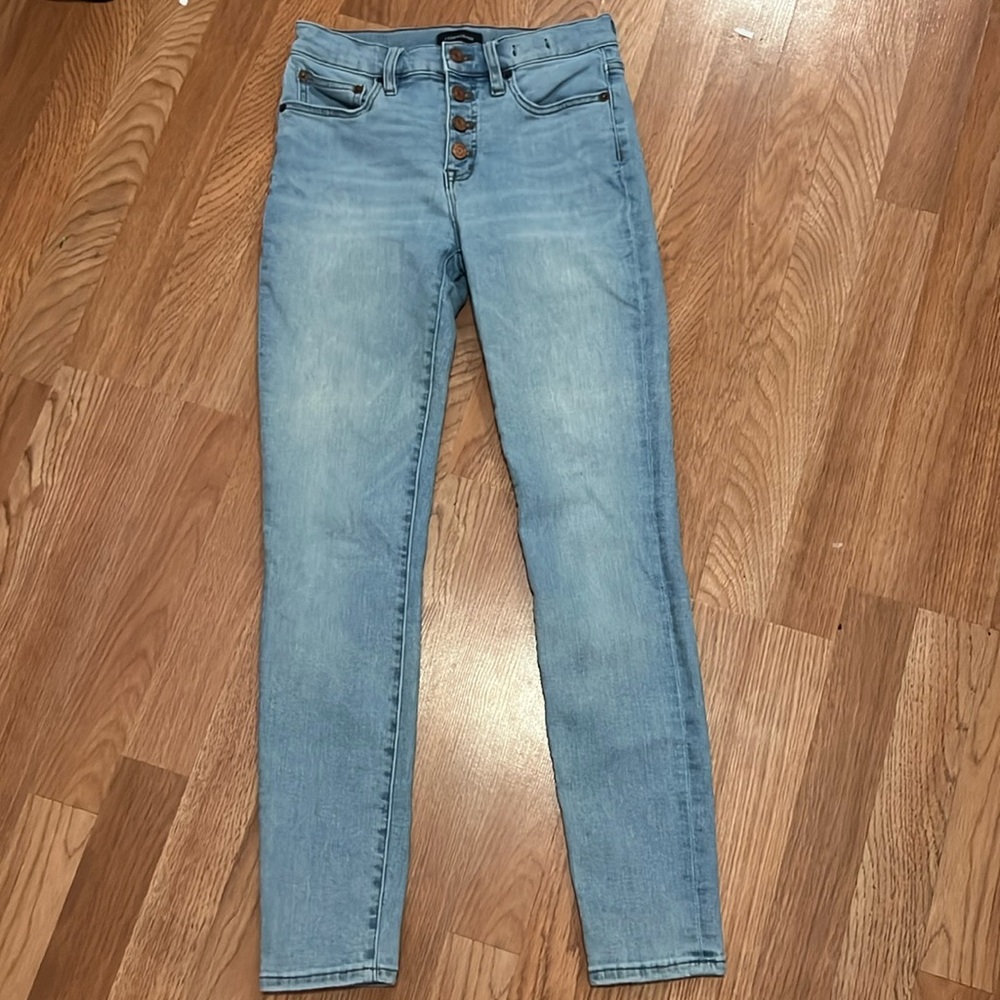 J Crew 9” High Rise Toothpick Jeans Sz 26